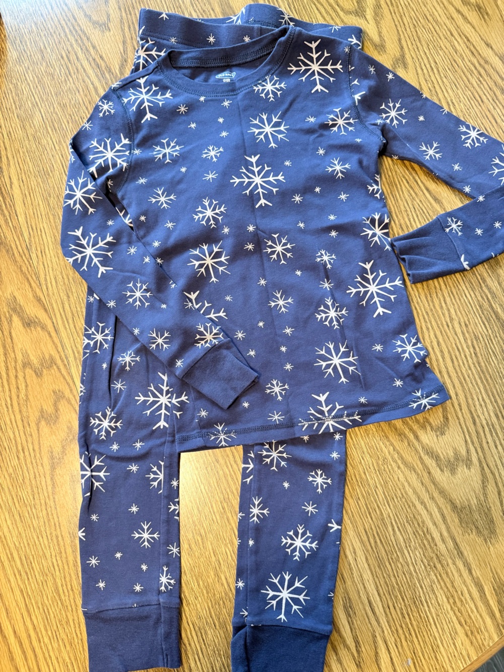 Old Navy Size 8 Blue Snowflake Kids Pajama Set
